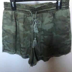 Knox Rose Camo Shorts